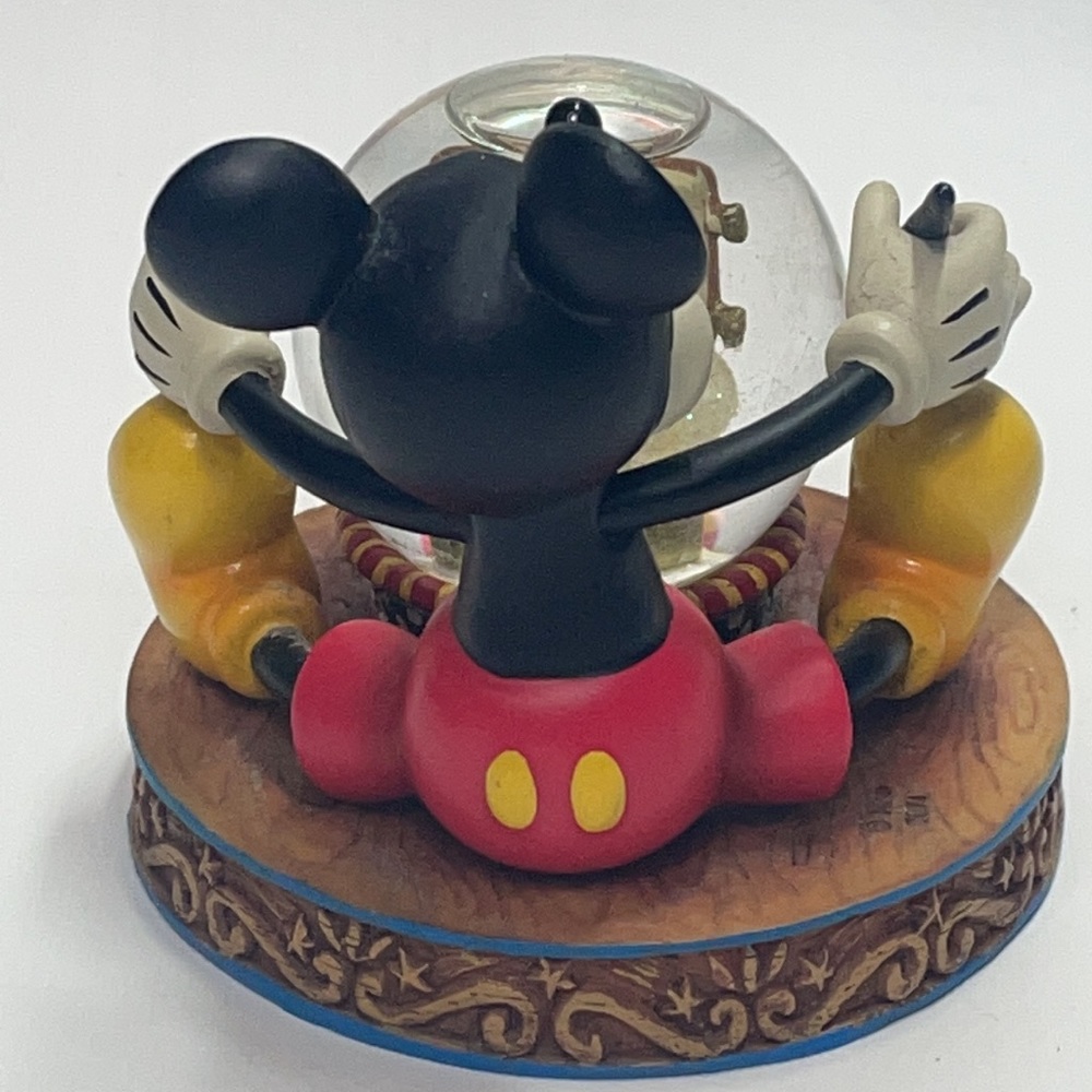 Walt Disney World - "Mickey Mouse" book in water globe - Picture 3 of 6